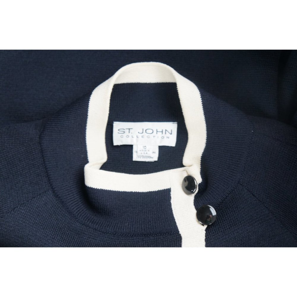 St. John Collection Sweater - Picture 5 of 5